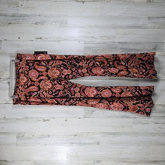 New no boundaries paisley brown black flare leggings women's size XL 15-17 - Picture 1 of 9